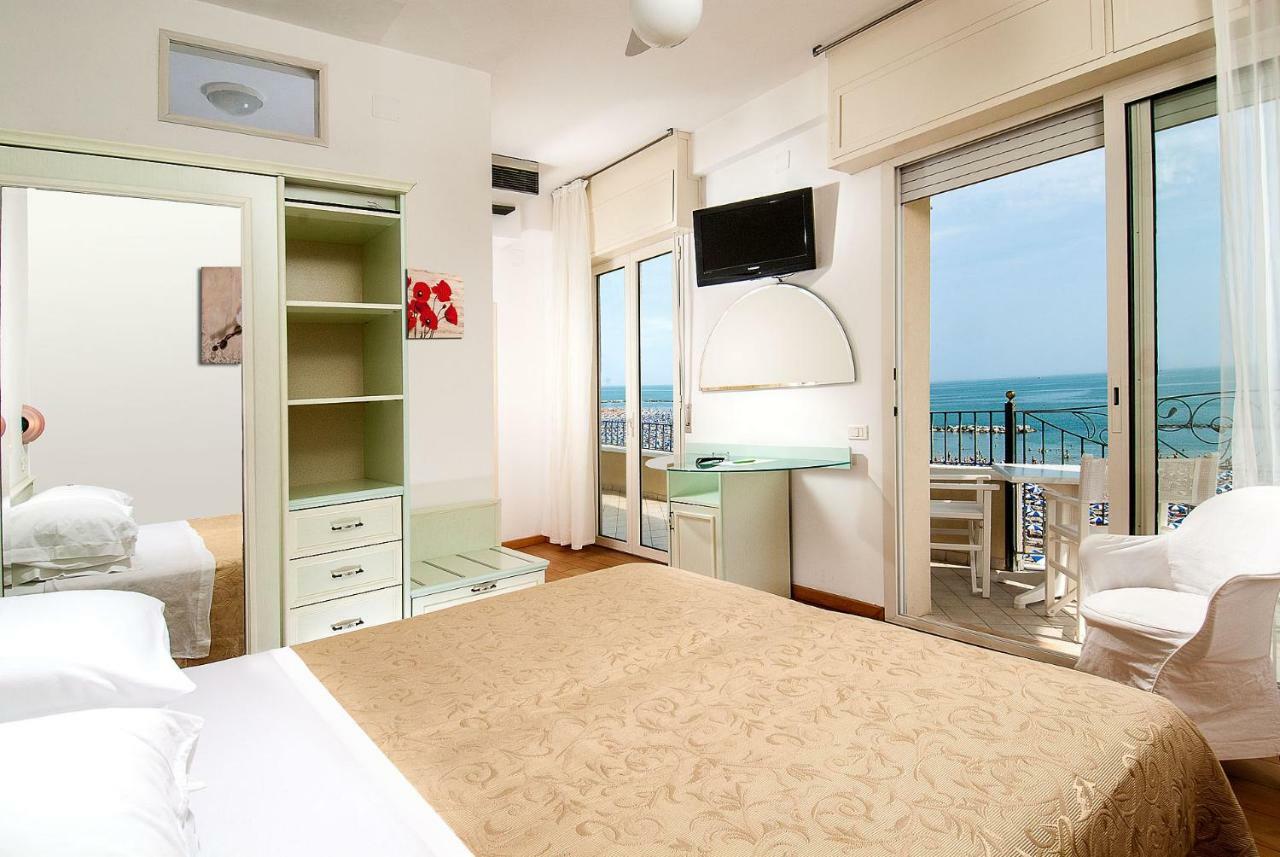 Hotel La Rosa Κατόλικα Εξωτερικό φωτογραφία
