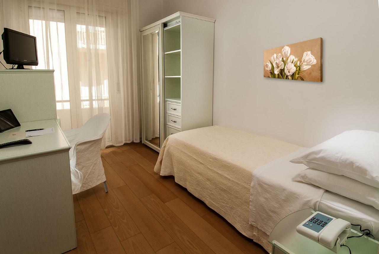 Hotel La Rosa Κατόλικα Εξωτερικό φωτογραφία