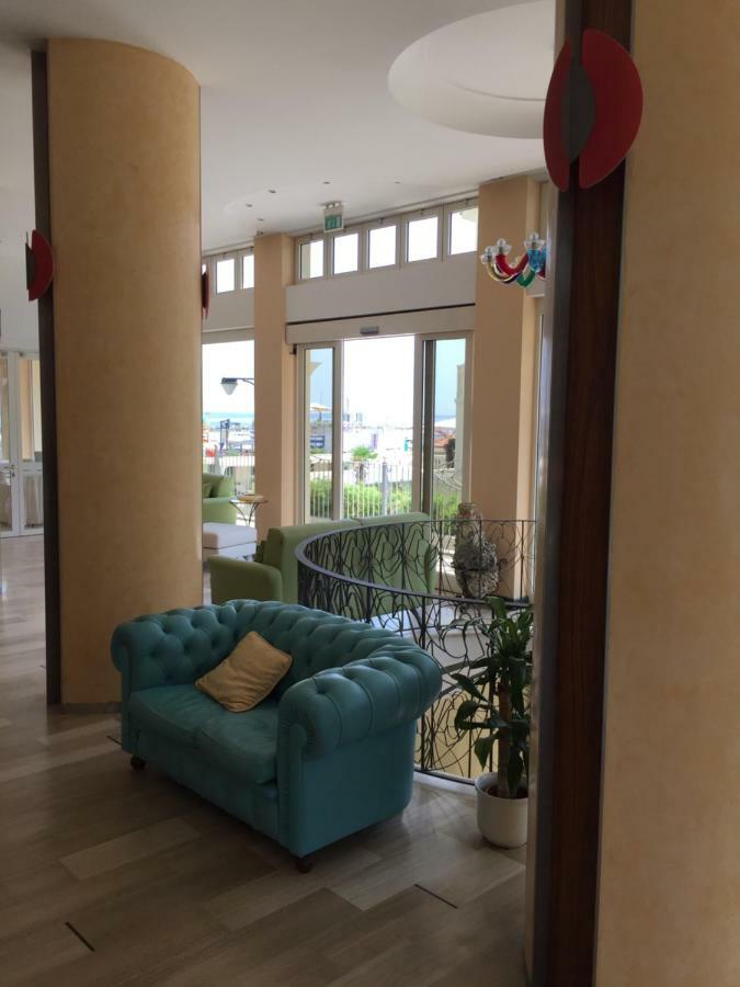 Hotel La Rosa Κατόλικα Εξωτερικό φωτογραφία