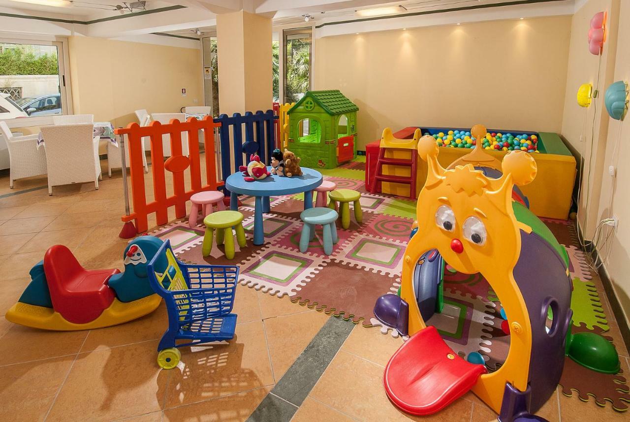 Hotel La Rosa Κατόλικα Εξωτερικό φωτογραφία